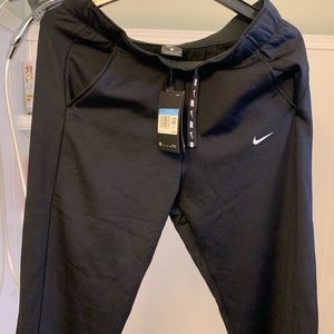 Women’s black nike athletic medium pants with tags